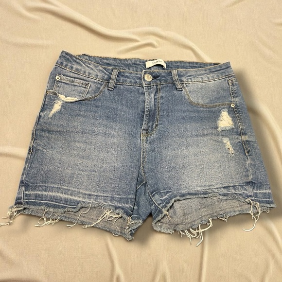 341 Kensie Jeans | EUC Women’s Blue Distressed Cutoff Denim Shorts (Size 6/28) - Picture 13 of 13